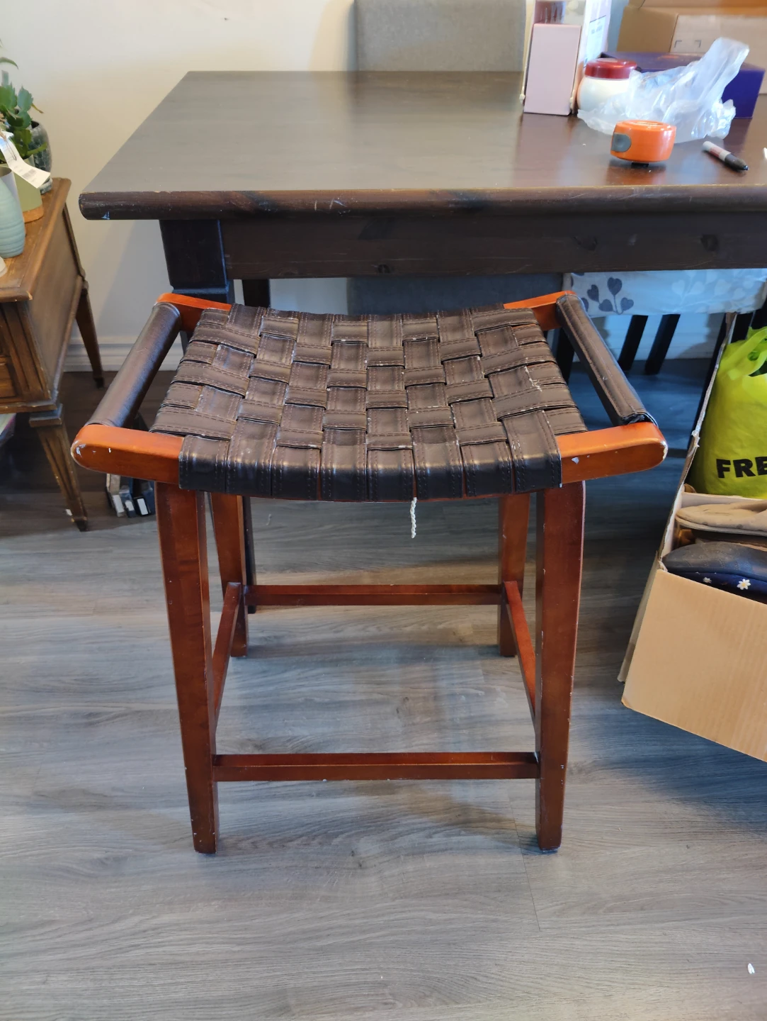 Woven Seat Bar Stool 25"
