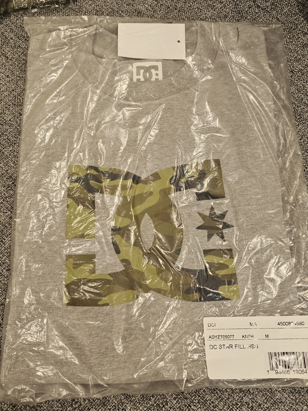 DC Shoes Grey Camo Logo T-Shirt Size M - photo 2