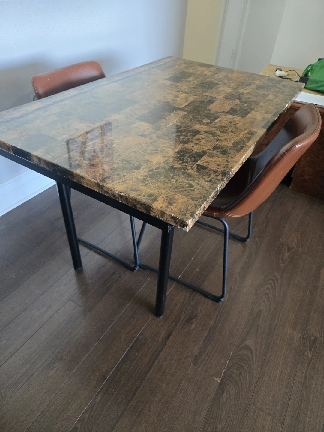 Dining Table Set  ⚽