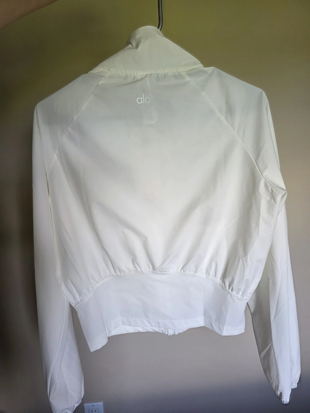 Alo Yoga White Jacket - photo 3