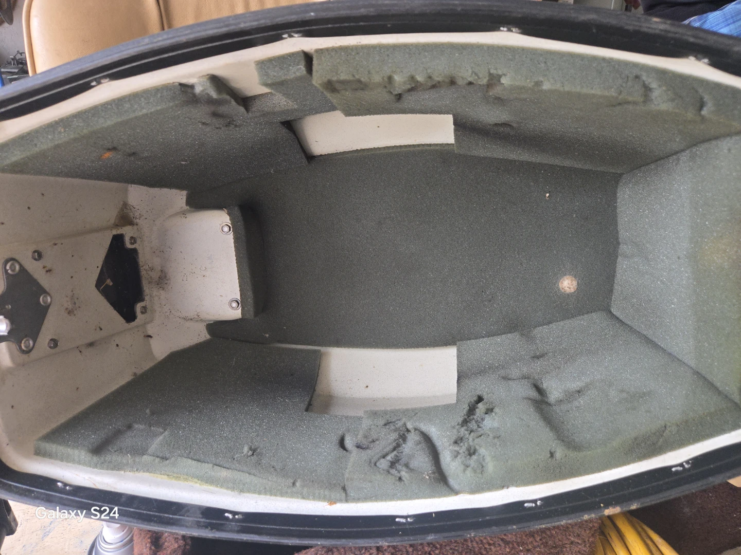 Outboard motor - photo 2