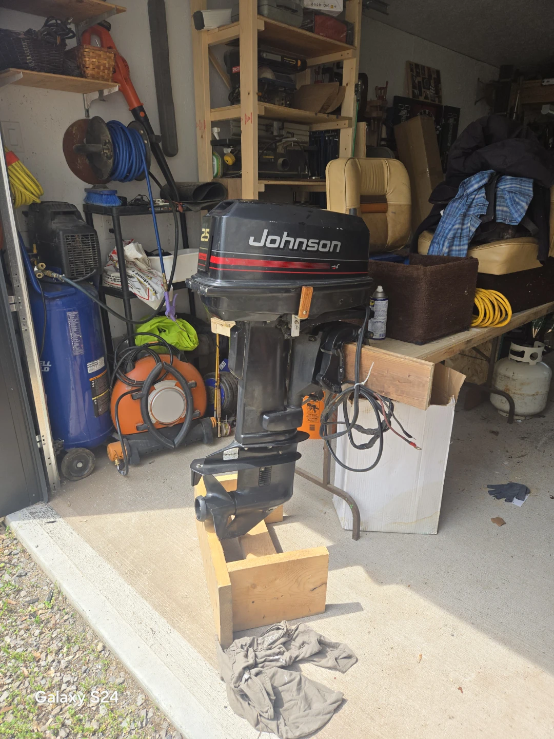 Outboard motor - photo 3