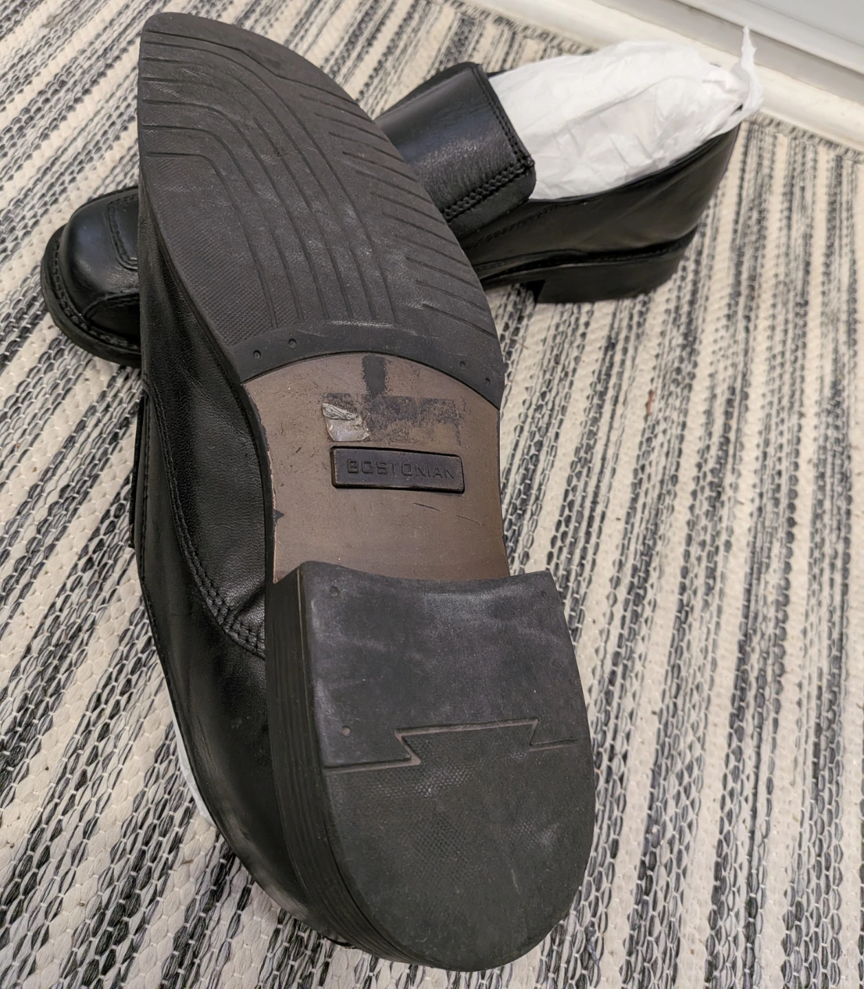 Bostonian Men's Black Leather Loafers Size 9.5 - photo 2