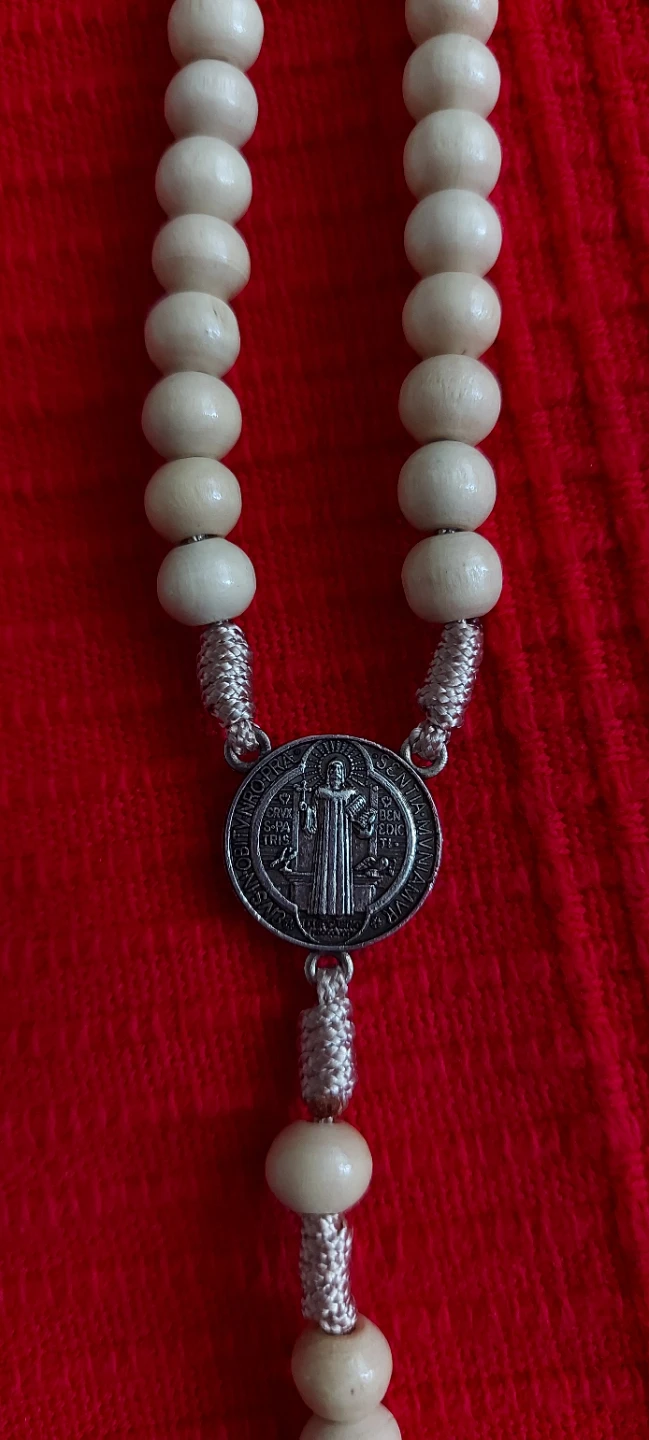 Pair of Wooden Rosaries with St. Benedict and Crucifix Pendant - photo 4
