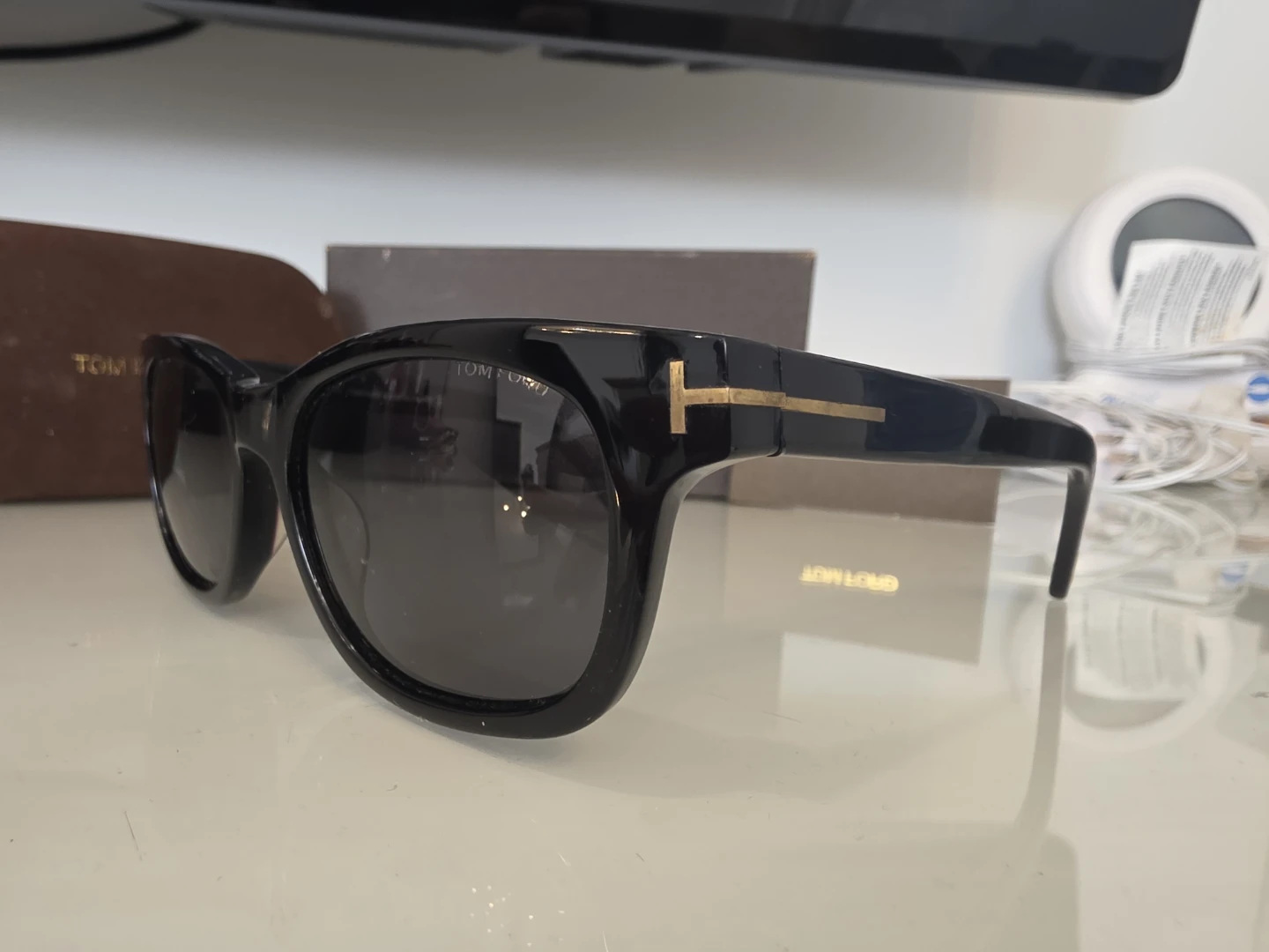 TOM FORD Black Sunglasses - photo 2