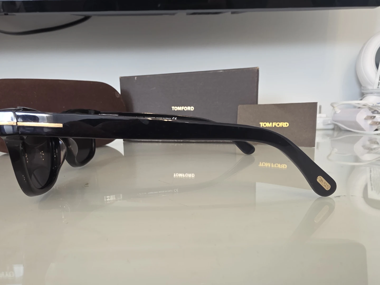 TOM FORD Black Sunglasses - photo 3