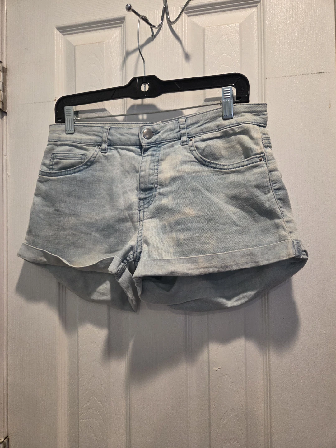 H&M Light Wash Denim Shorts Size 6