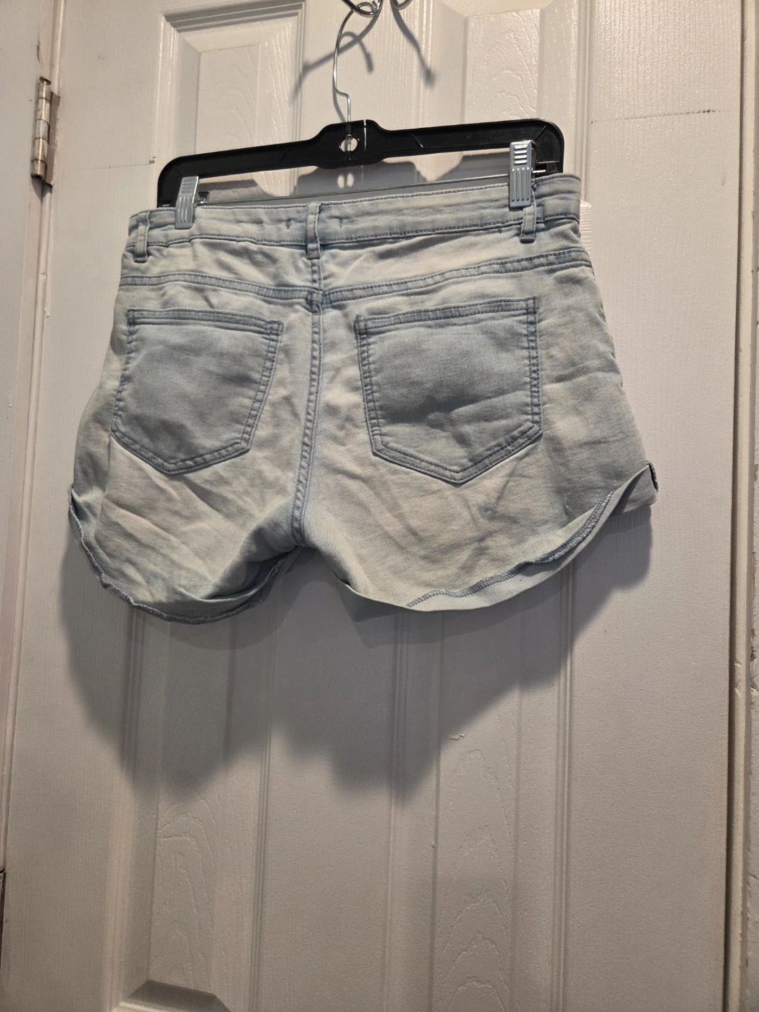 H&M Light Wash Denim Shorts Size 6 - photo 2