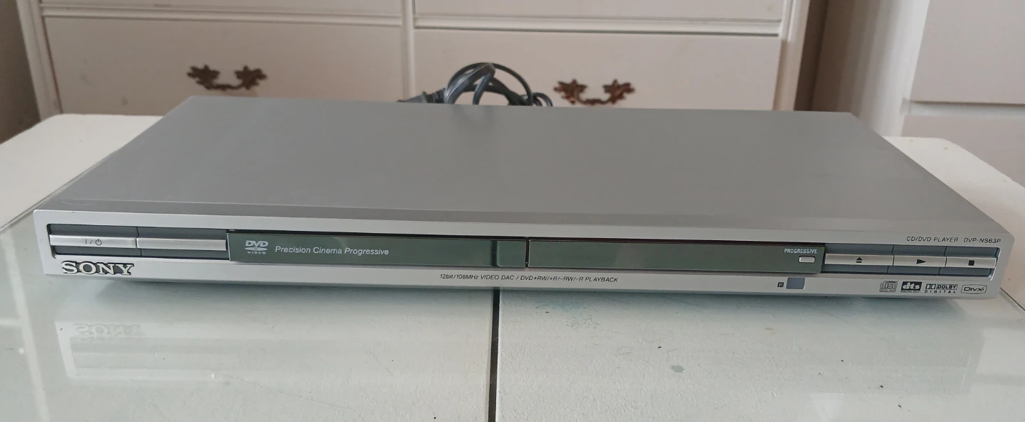 Sony CD/DVD Player DVP-NS63P Silver