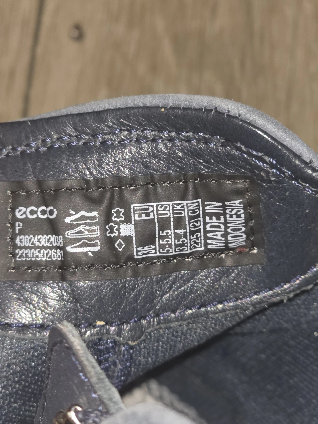 ECCO Soft 7 Boot Navy Leather Ankle Boots - photo 4