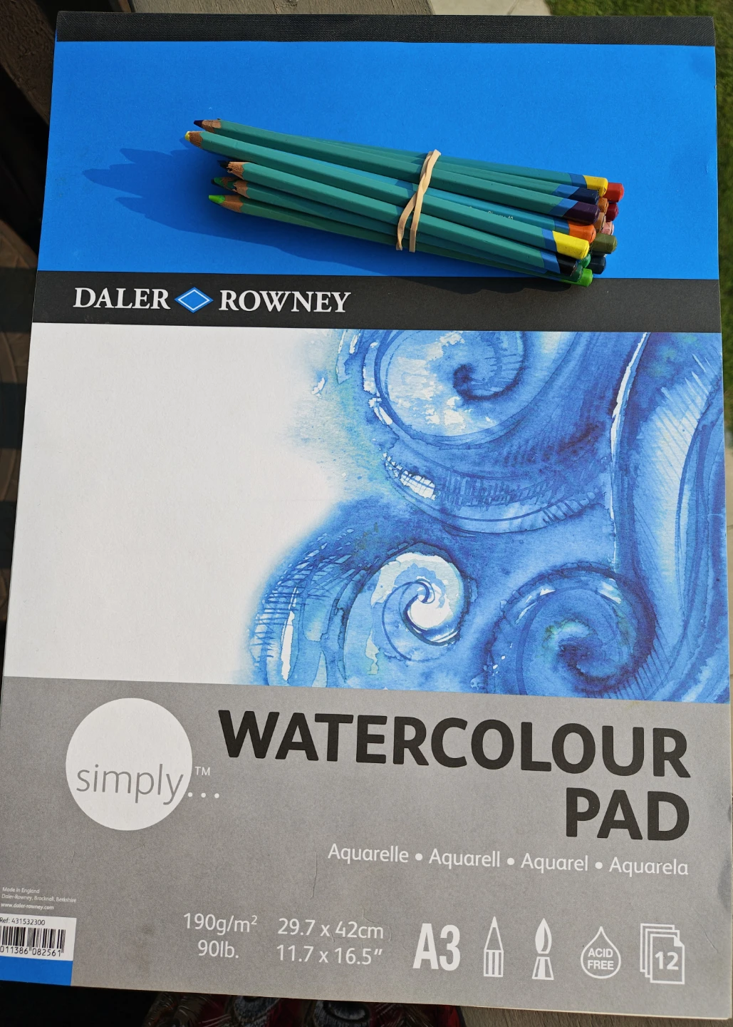 Vintage Derwent Watercolour Pencils (20) + Daler Rowney Pad - photo 2