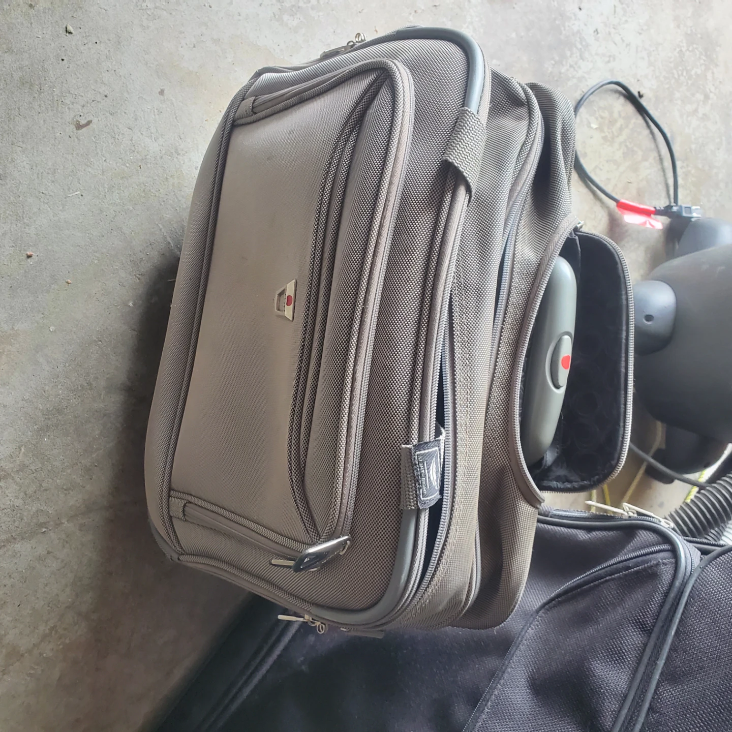Air Canada Luggage Set - photo 3
