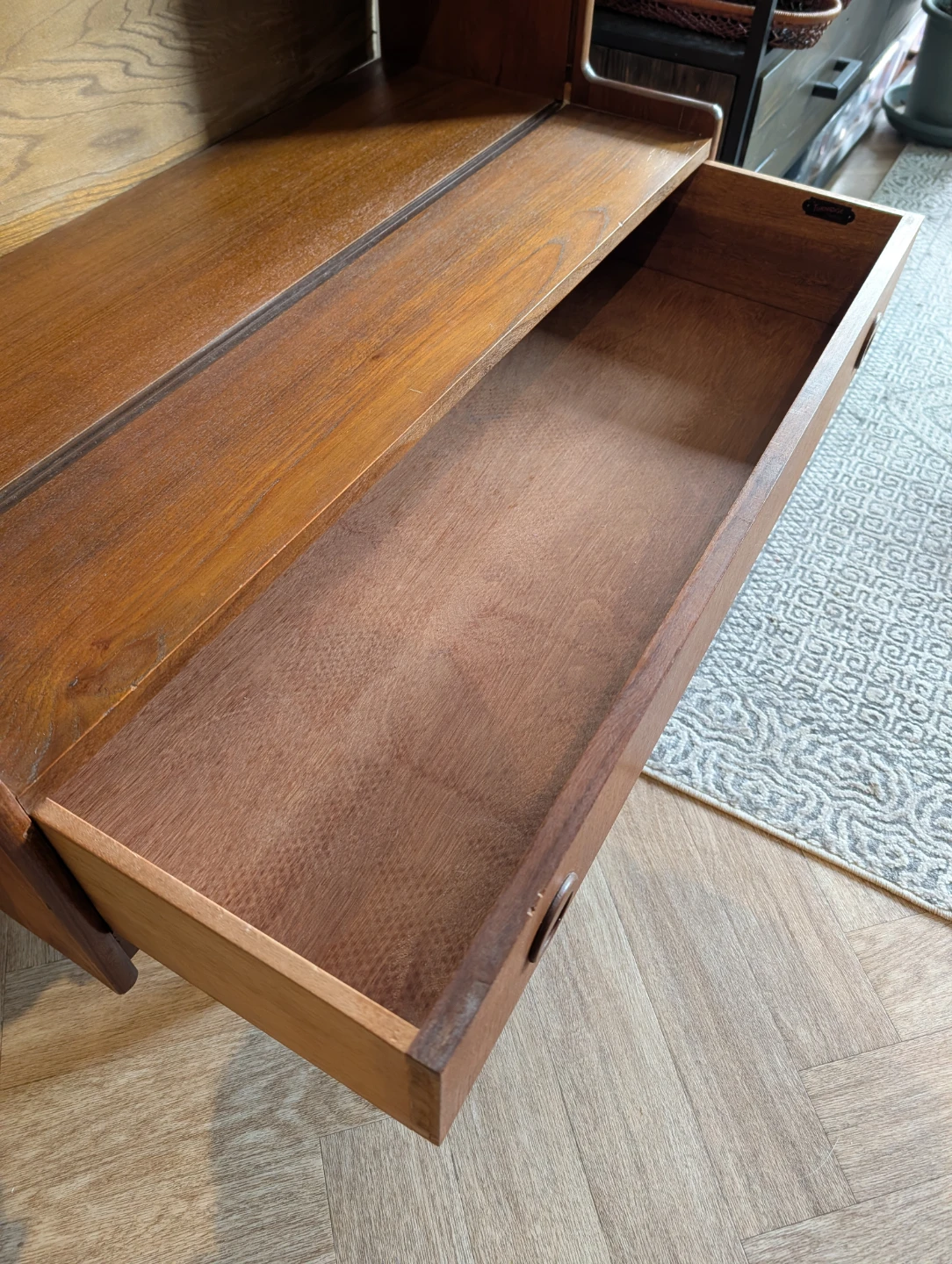 Turnidge Teak Display Cabinet Sliding Glass Doors with Drawers - photo 4