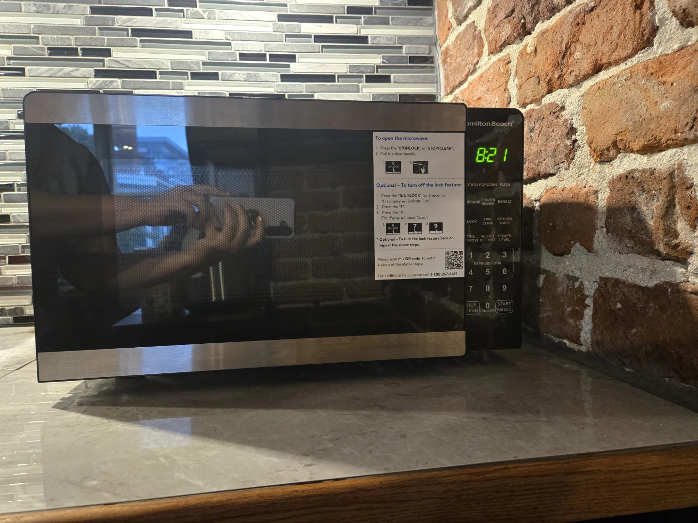 Hamilton Beach Countertop Microwave 0.9 cu ft 900W Silver