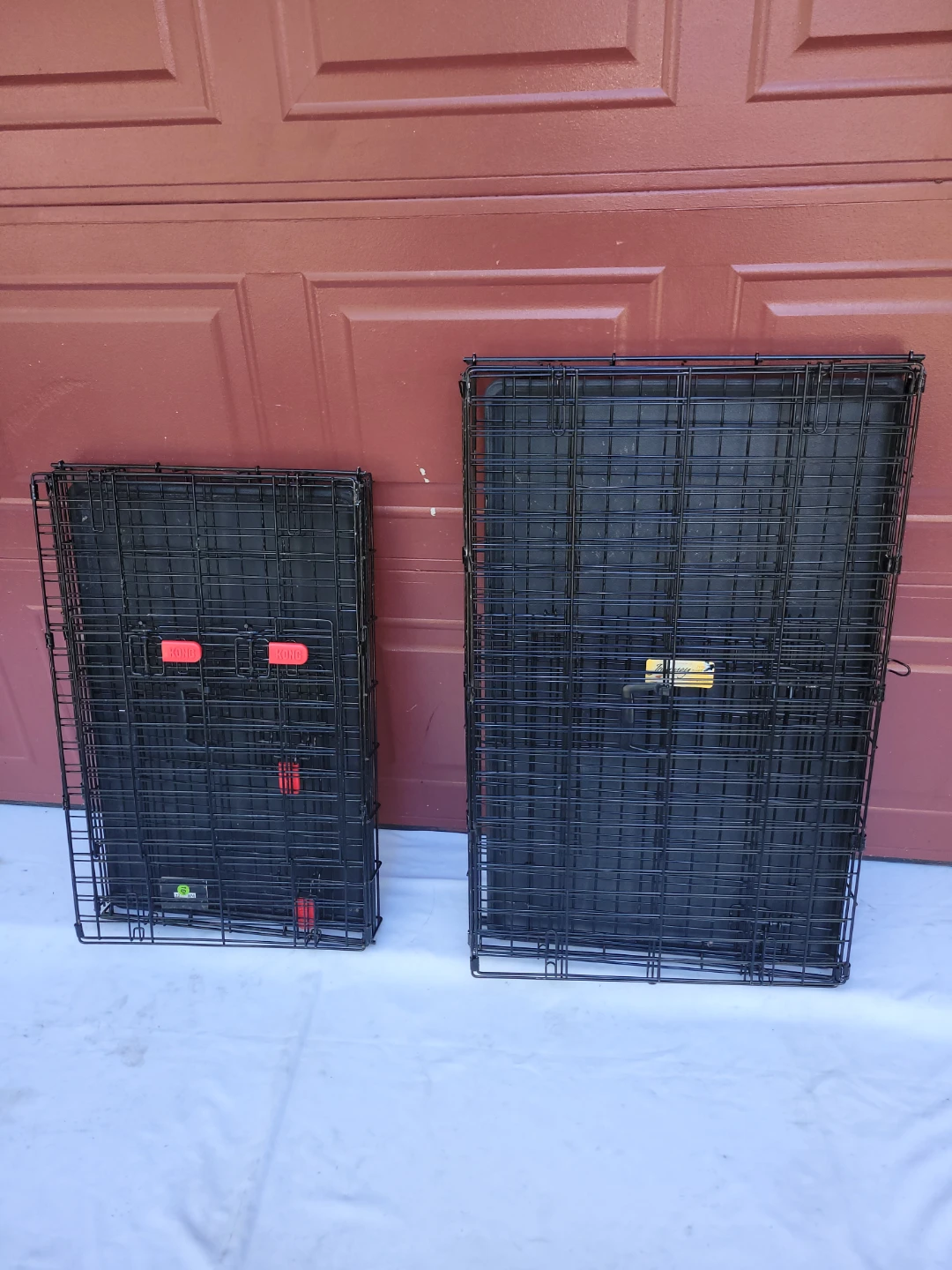 24" & 36" Wire Dog Crates with tray