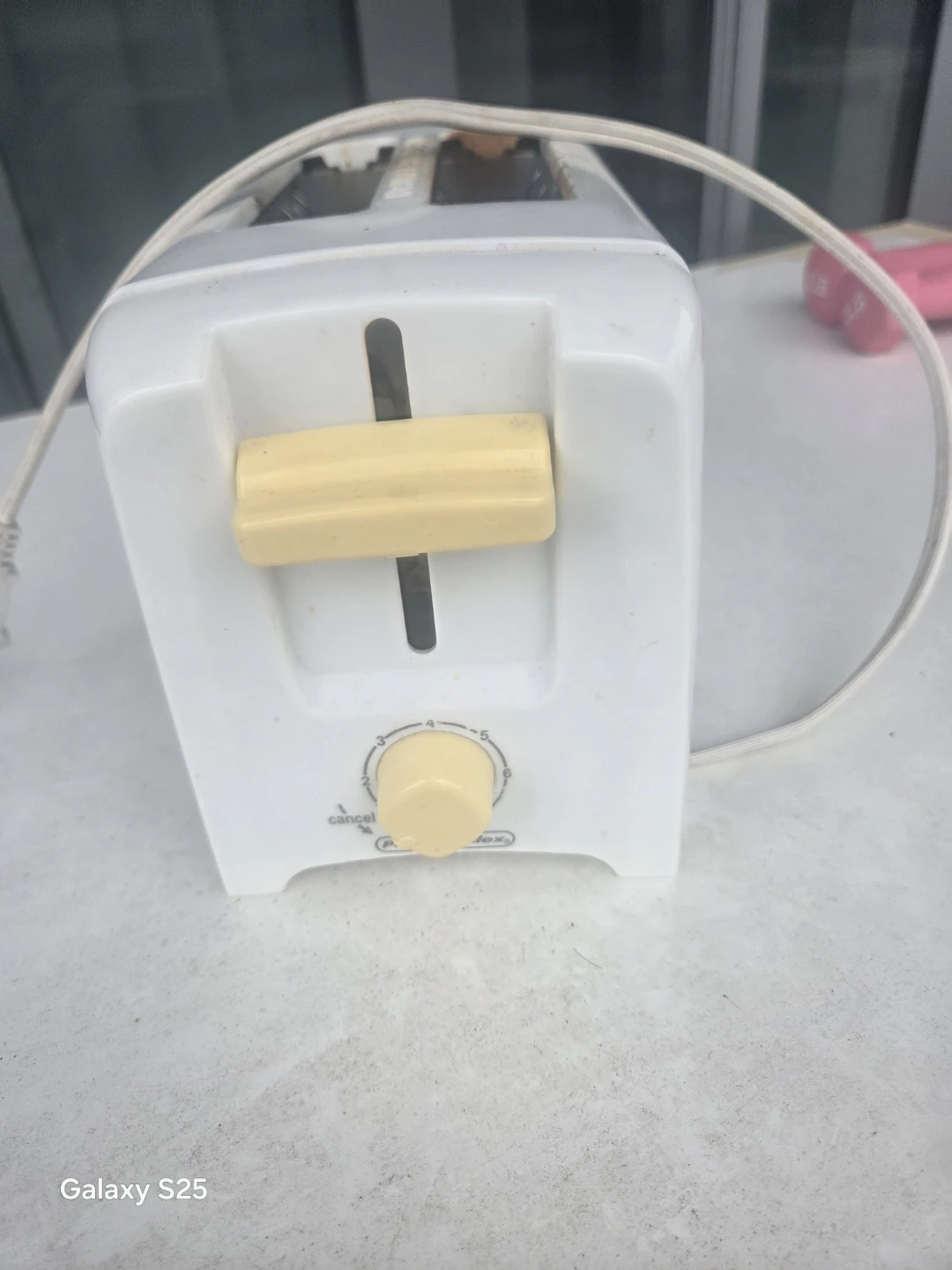 White 2-Slice Toaster