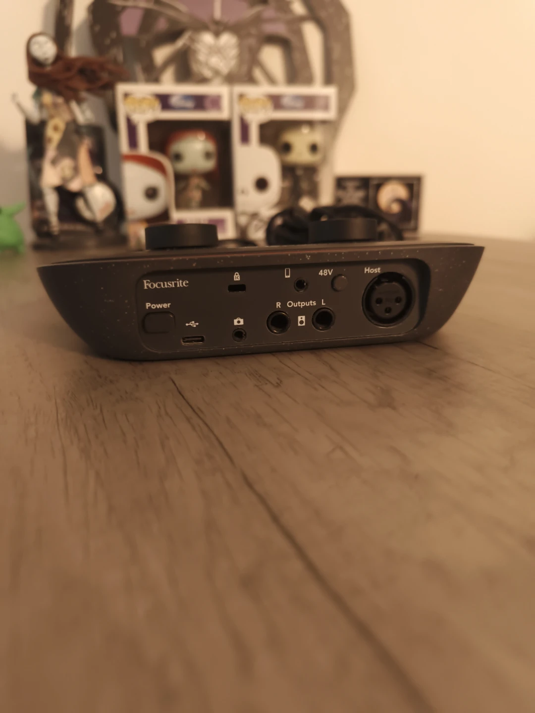 Focusrite Vocaster One Audio Interface + Free 10-Ft XLR Cable - photo 4