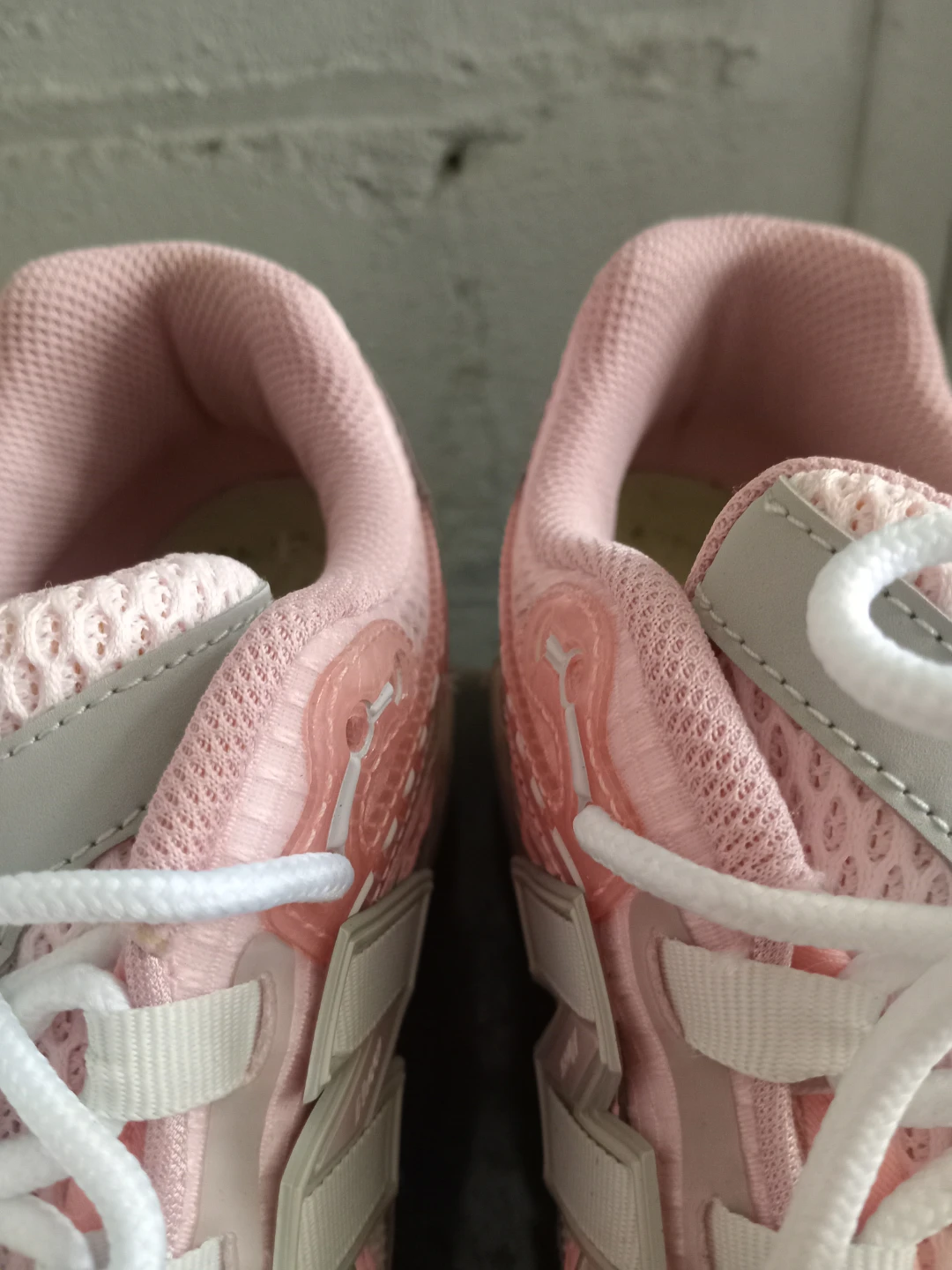 New Balance 1906R Pink Running Shoes - photo 4