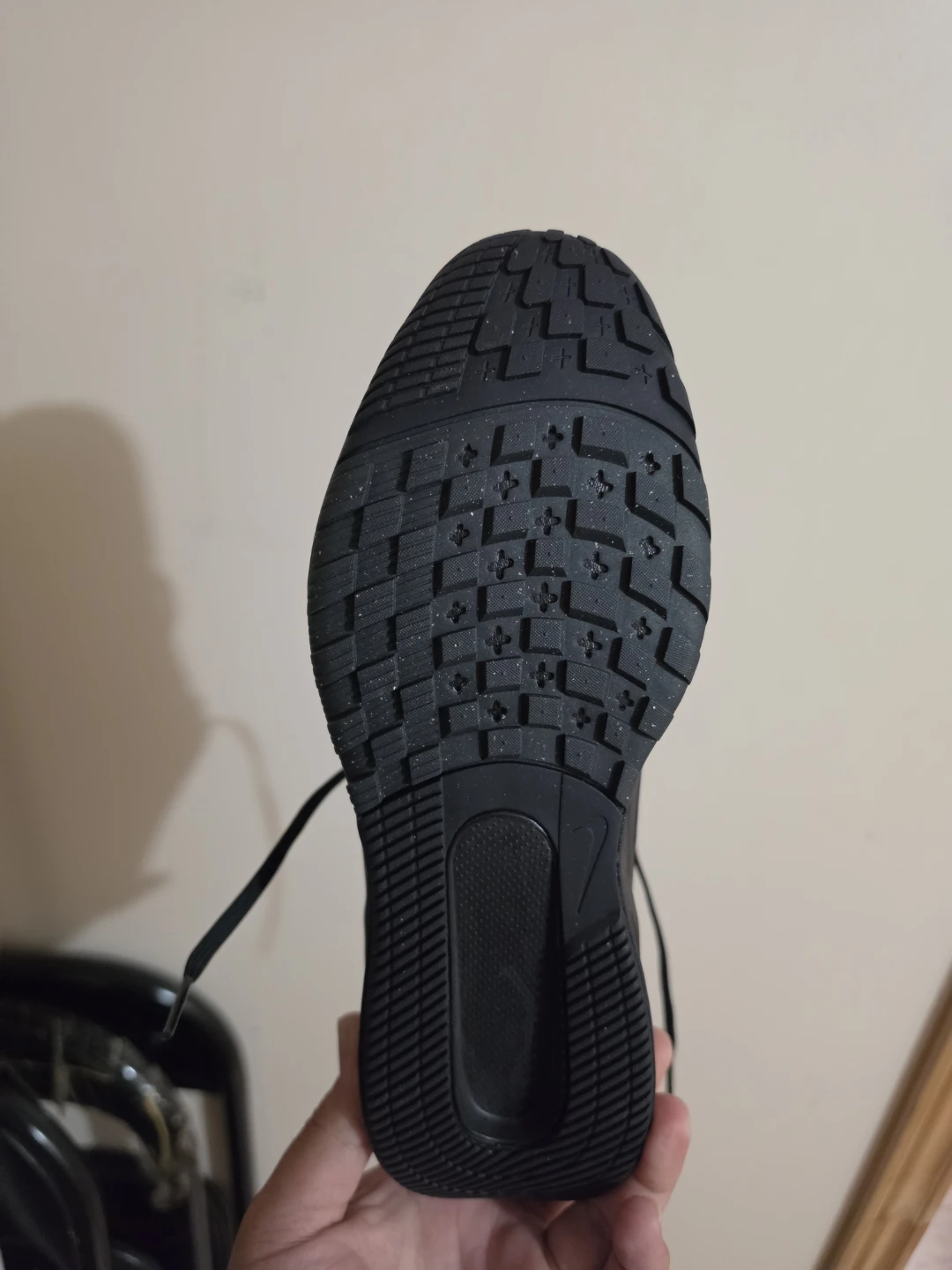 Size 7  Kids' Black Running Shoes Size 7Y - photo 3