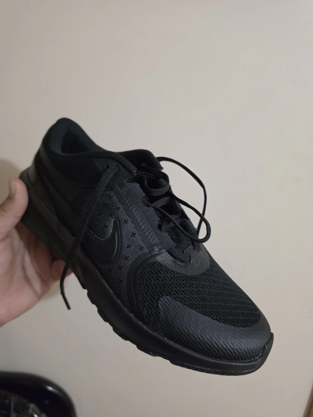 Size 7  Kids' Black Running Shoes Size 7Y - photo 4