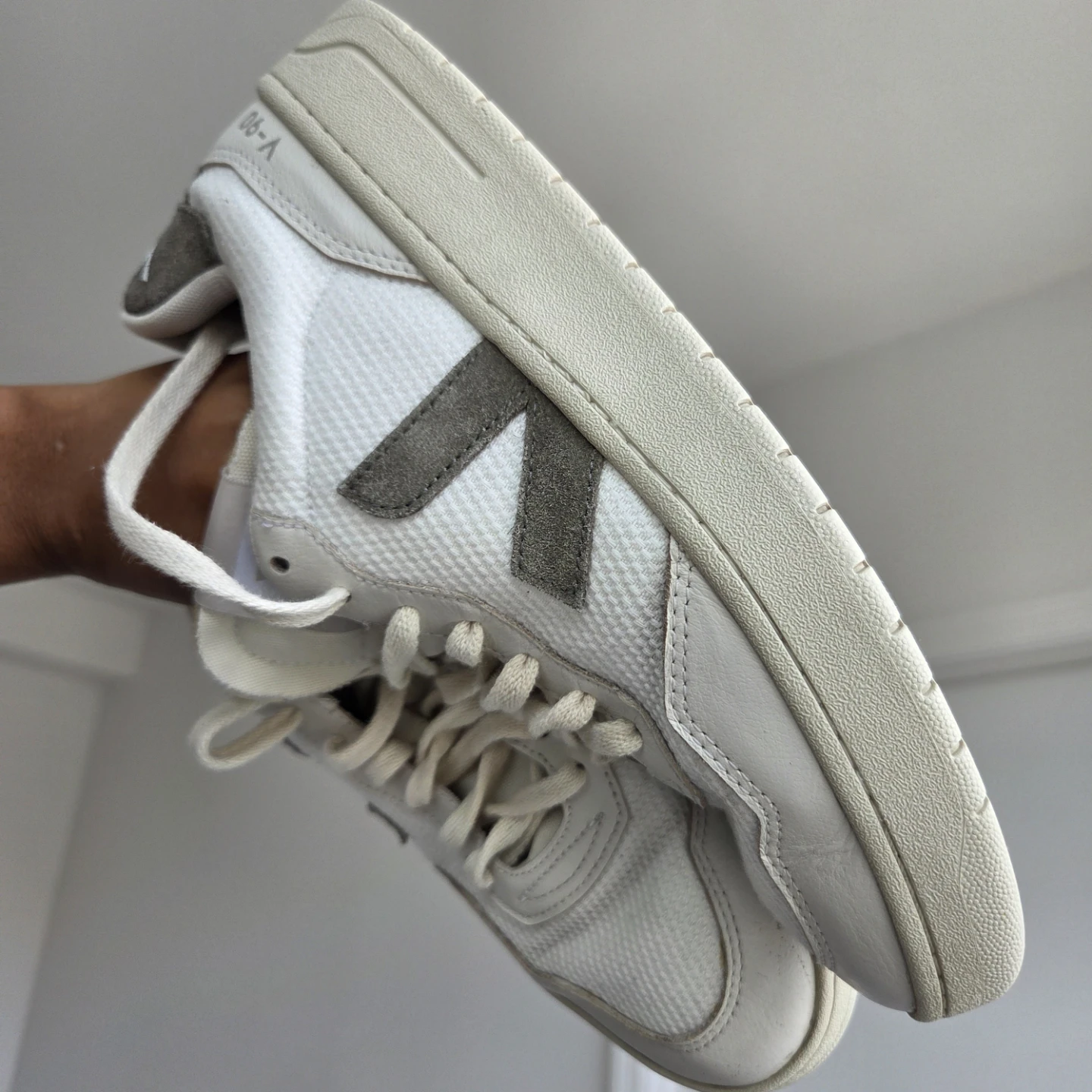 Veja V-90 Sneakers Mesh White/Khaki - photo 2