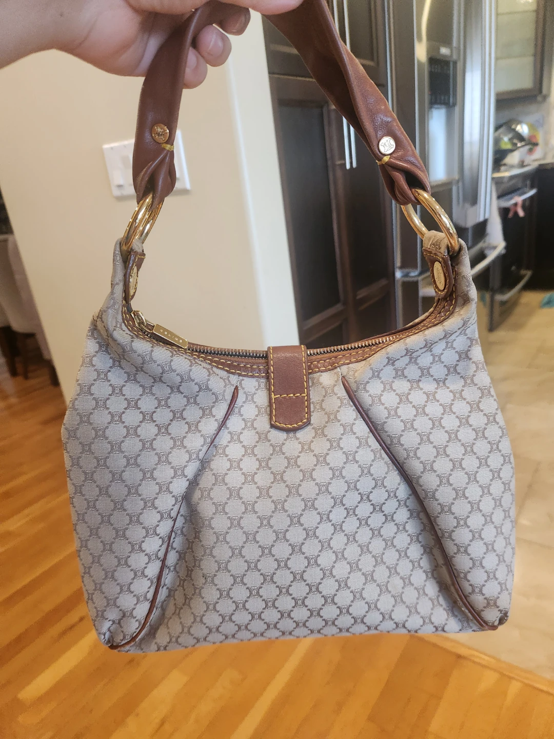 Celine  Hobo Bag 100% authentic - photo 2