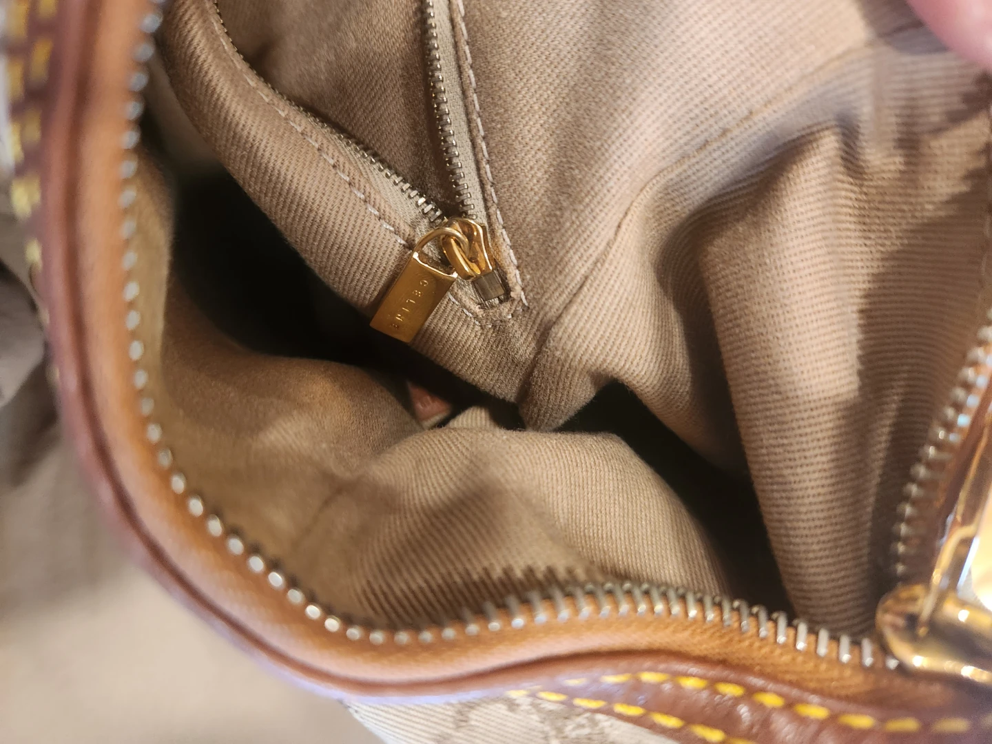 Celine  Hobo Bag 100% authentic - photo 5