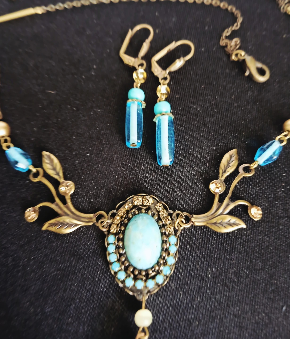 Turquoise and gold tone necklace and earring set - photo 2