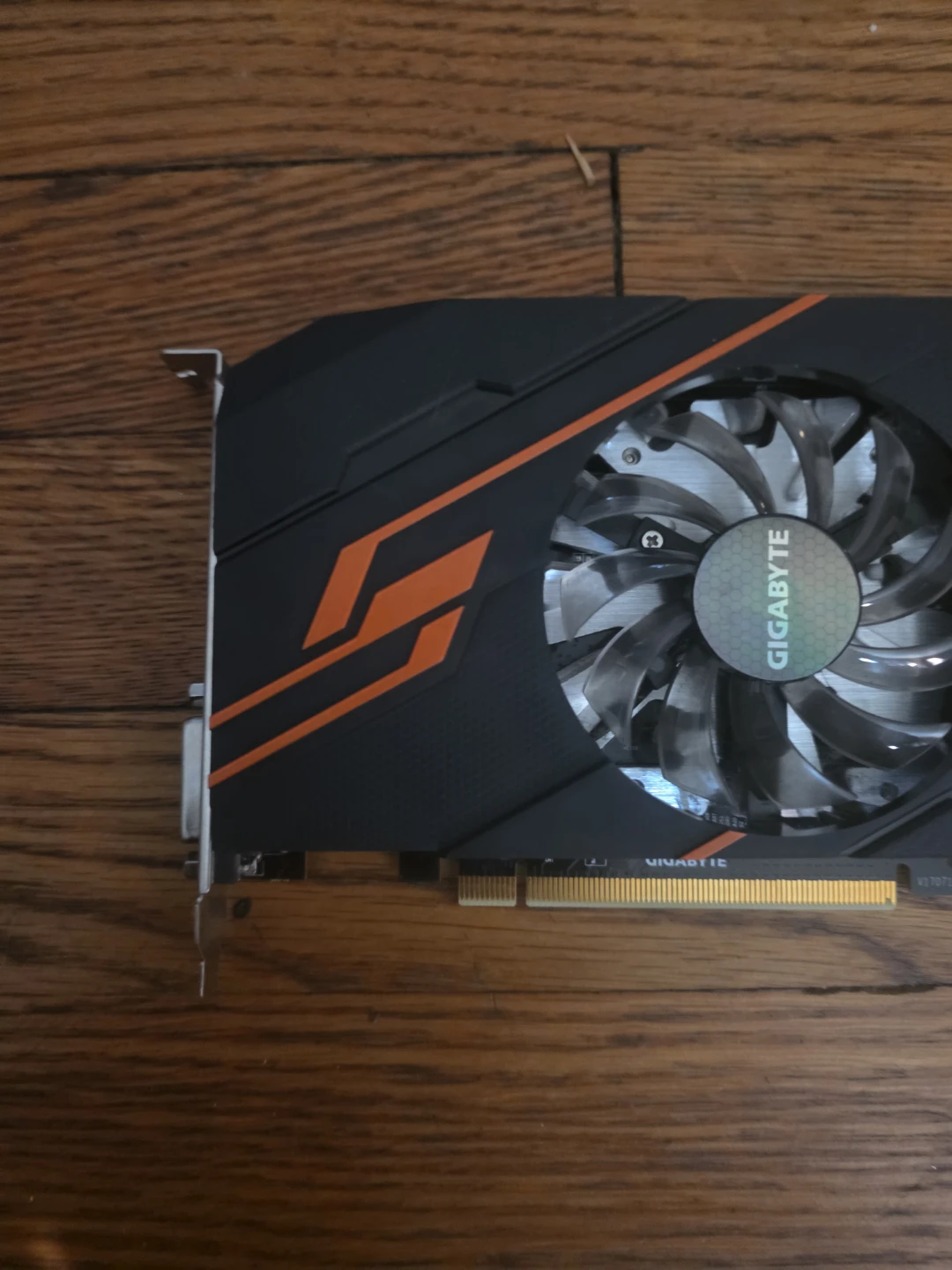 Gigabyte Graphics Card 1060 - photo 2
