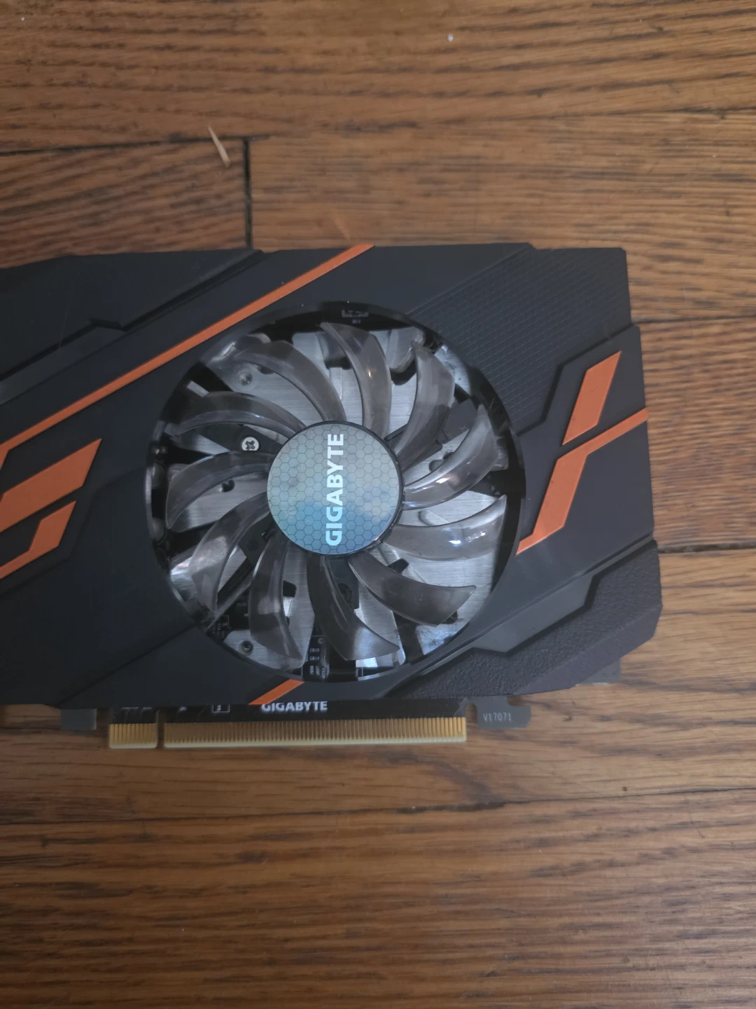 Gigabyte Graphics Card 1060 - photo 3