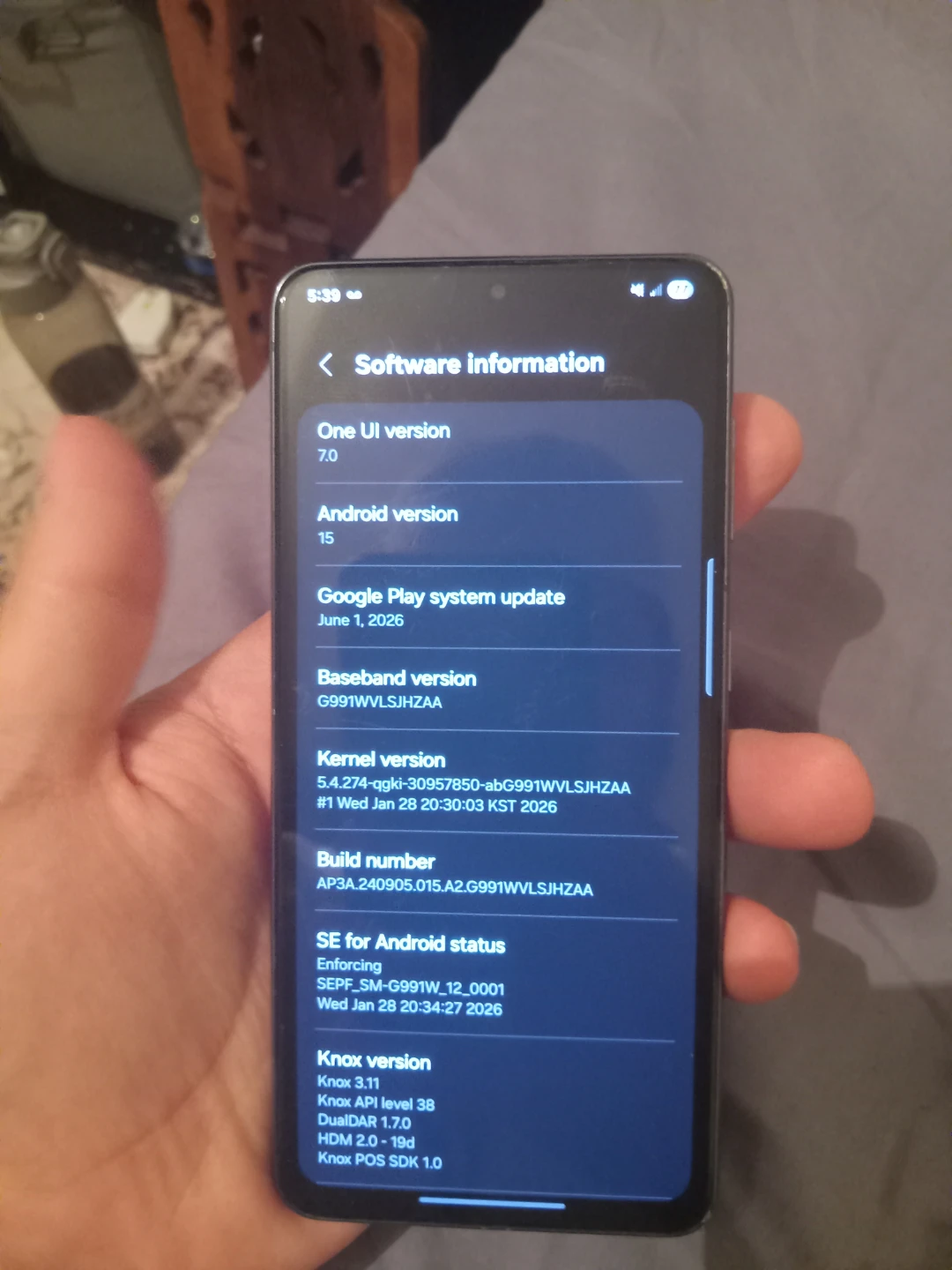 Samsung Galaxy S21 Smartphone