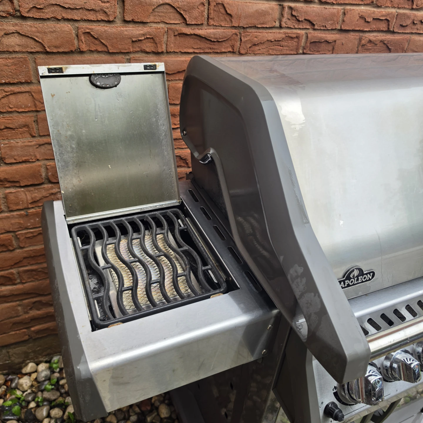 Napoleon Rebel BBQ Propane Gas - photo 2
