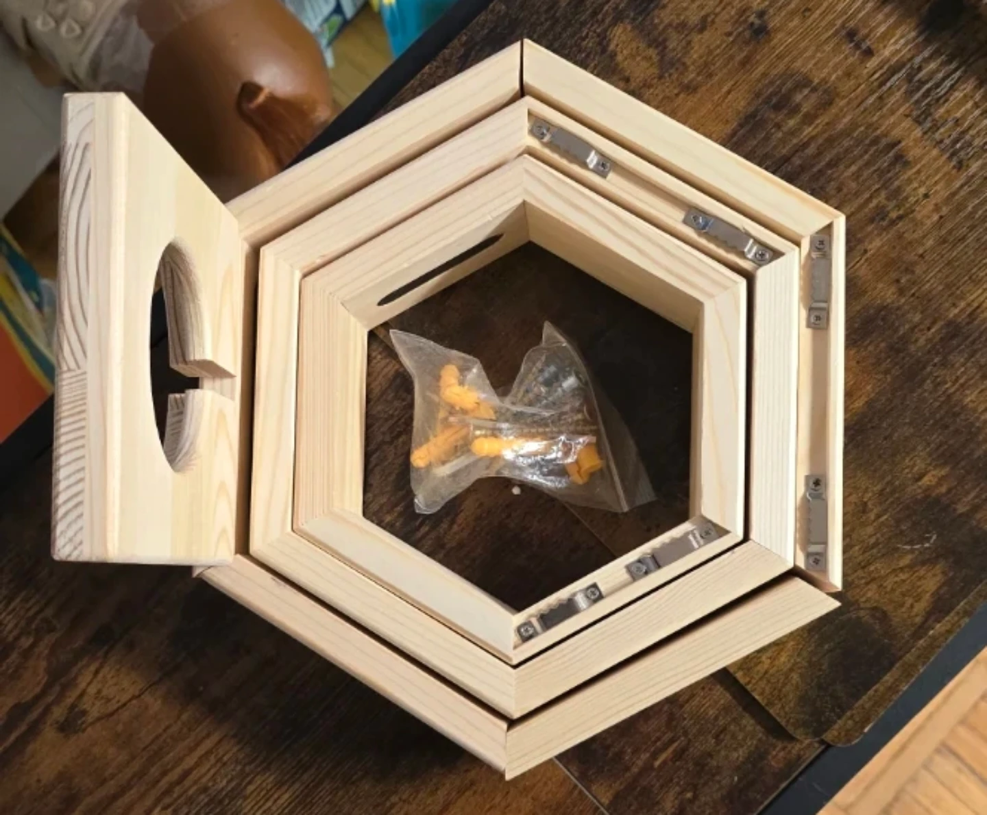 Brand New $15 GIVILIO 3 Hexagon Tonie magnatic Shelf - photo 4