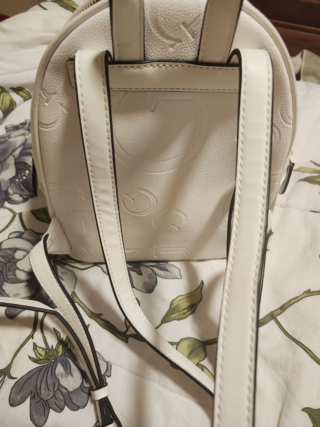 White Mini Guess Backpack - photo 5