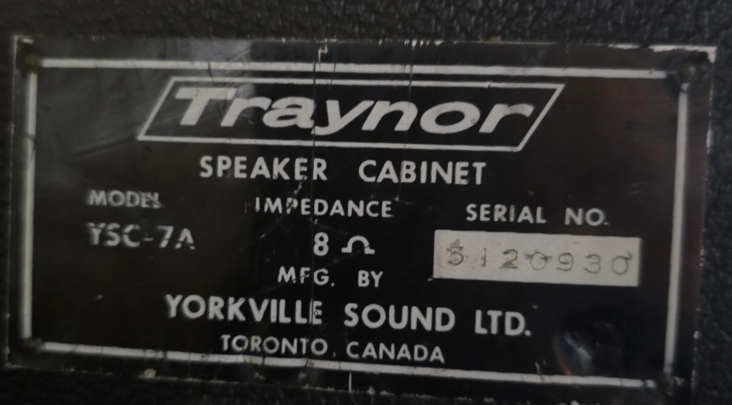 A pair of vintage Traynor YSC - 7A PA speakers - photo 2