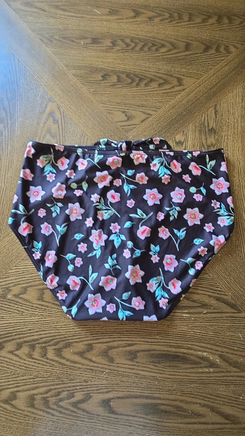 Size XL La Vie En Rose ~ Bathing Suit bottoms - photo 2