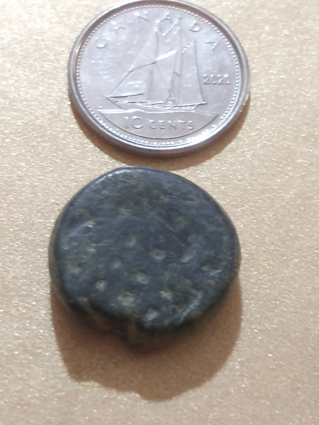 Late Medieval India Bronze Coin, weakly struck and worn - photo 2