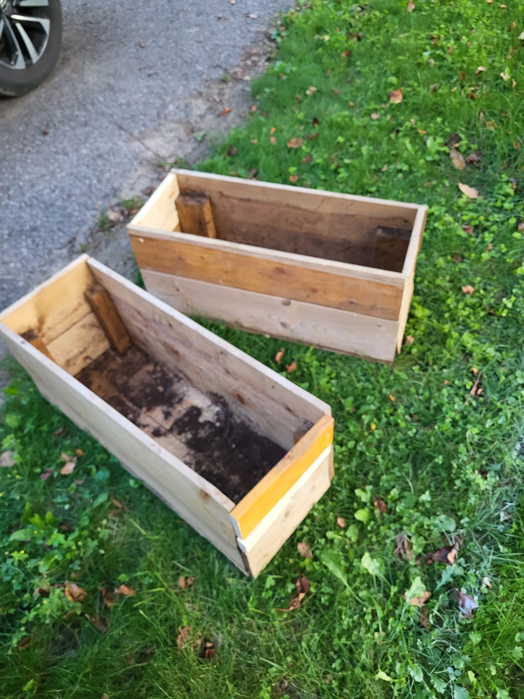 Two Basic Wooden Planter Boxes - photo 4
