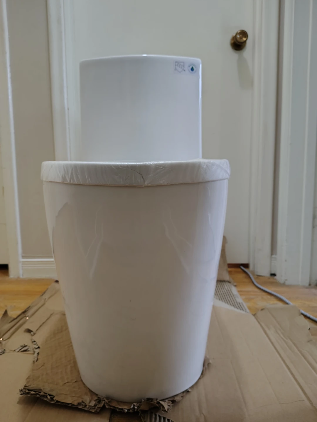 Milano Toilet with Soft-Close Seat - photo 2