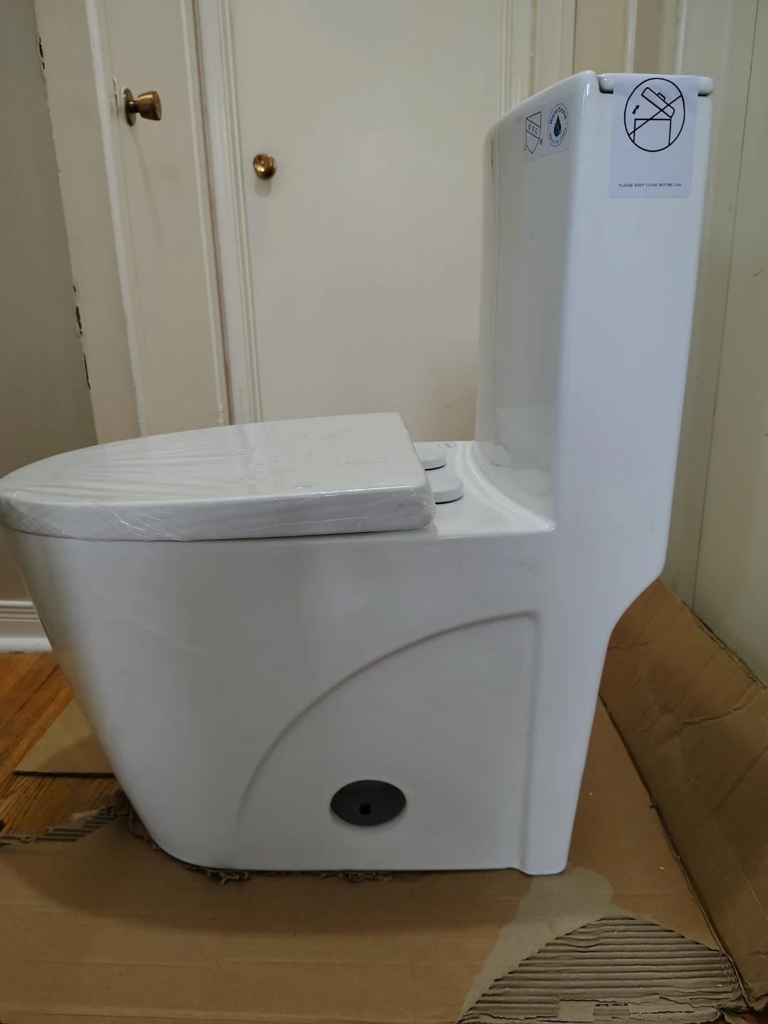 Milano Toilet with Soft-Close Seat - photo 5