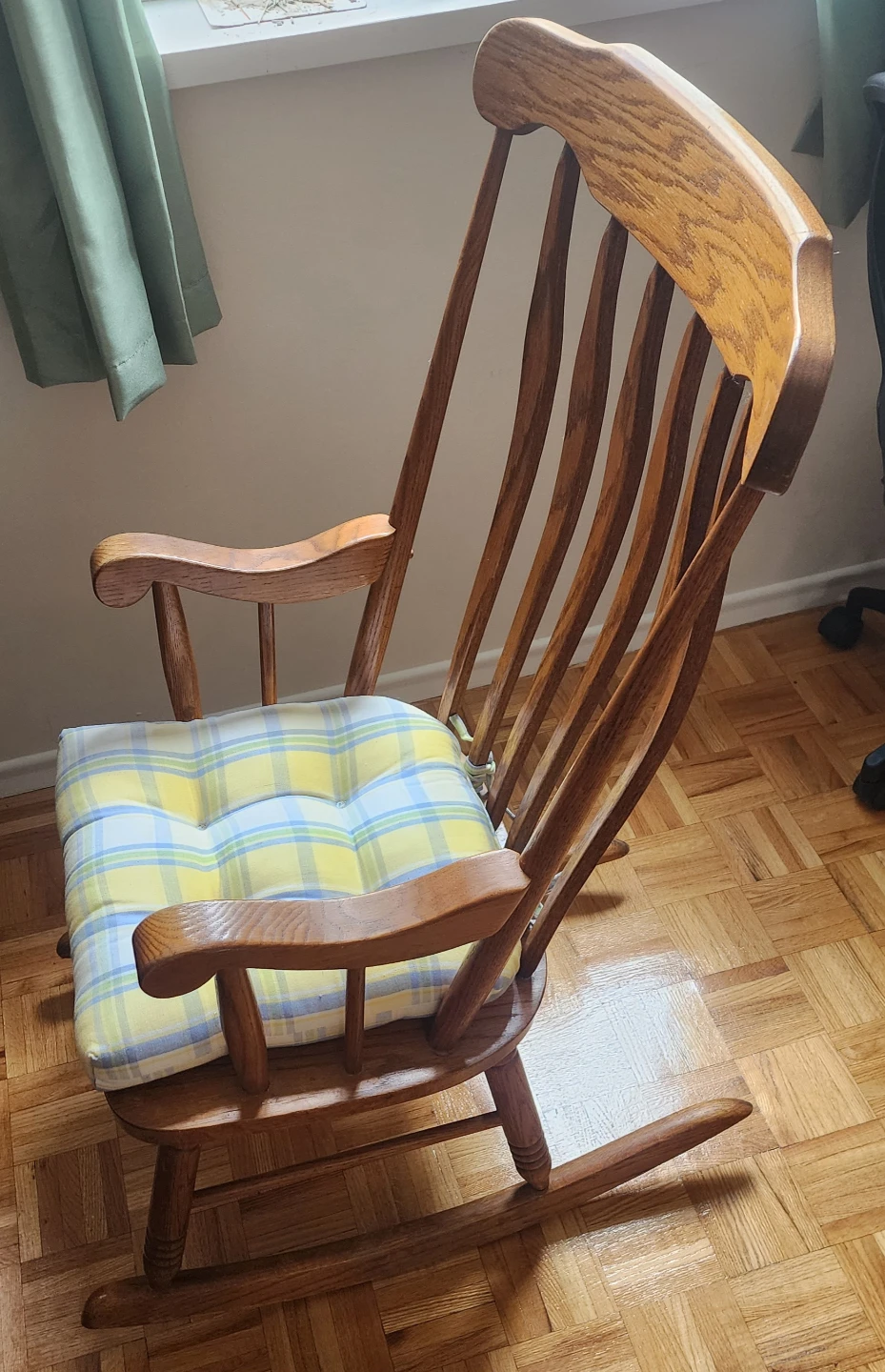 Wooden Rocking Chair with Plaid Cushion