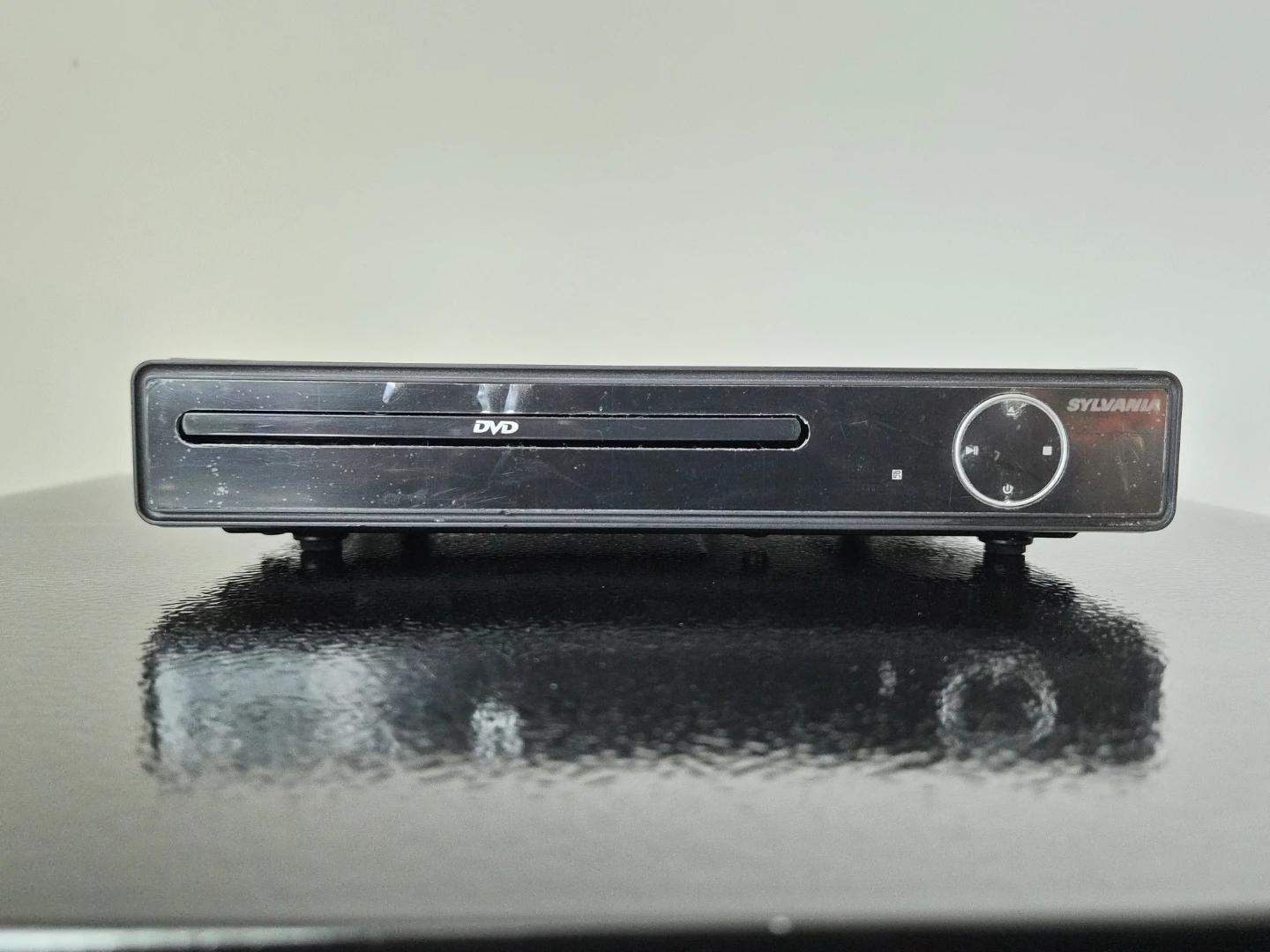 Read Bio | Sylvania DVD Player (no remote - read bio) - photo 2