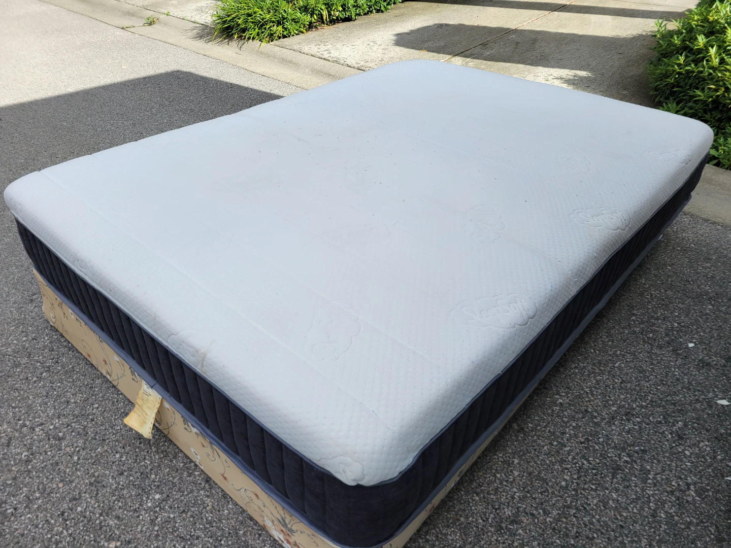 Double / Full Size Bed Set, Headboard & Box Spring & Mattress. - photo 5