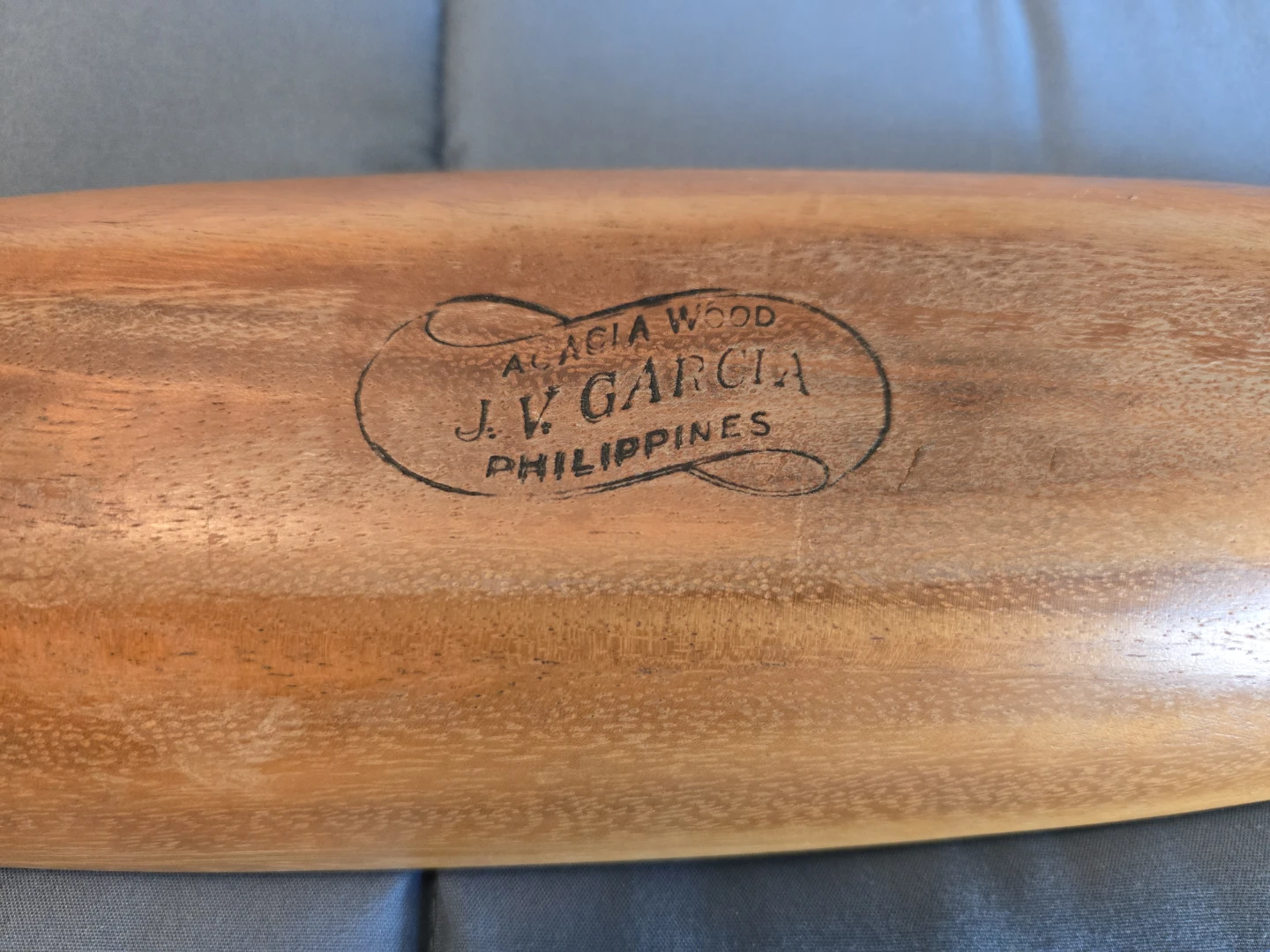 J.V. Garcia Acacia Wood Serving Dish - photo 3