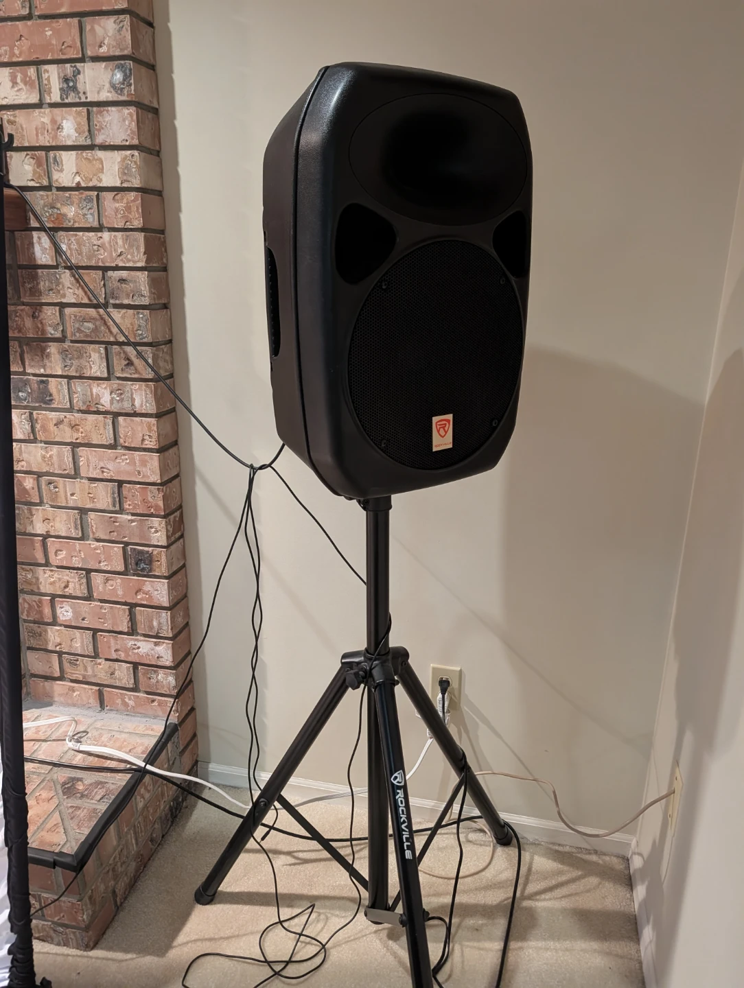 Rockville Powered Speaker with Stand - photo 2