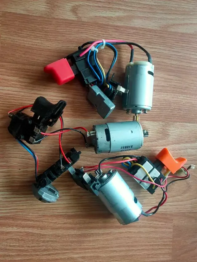 Lot of 3 555 DC Motors