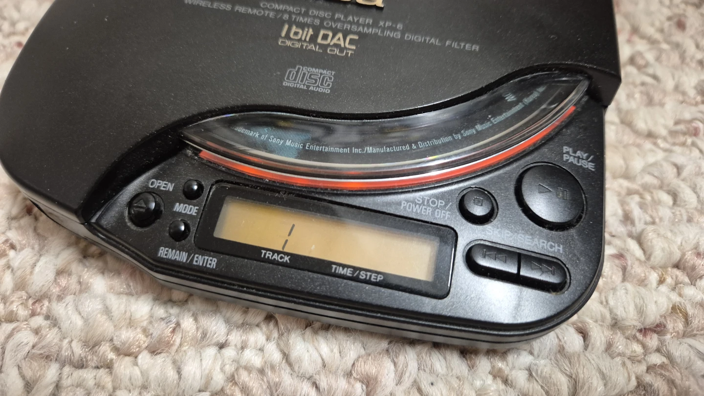 Aiwa XP-6 Compact Disc Player(For Parts) - photo 3
