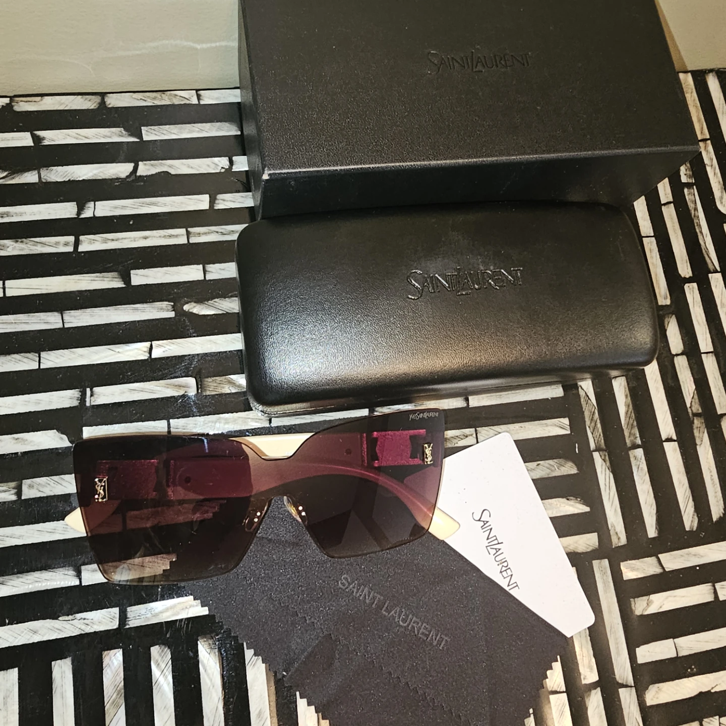 Saint Laurent Sunglasses - photo 2