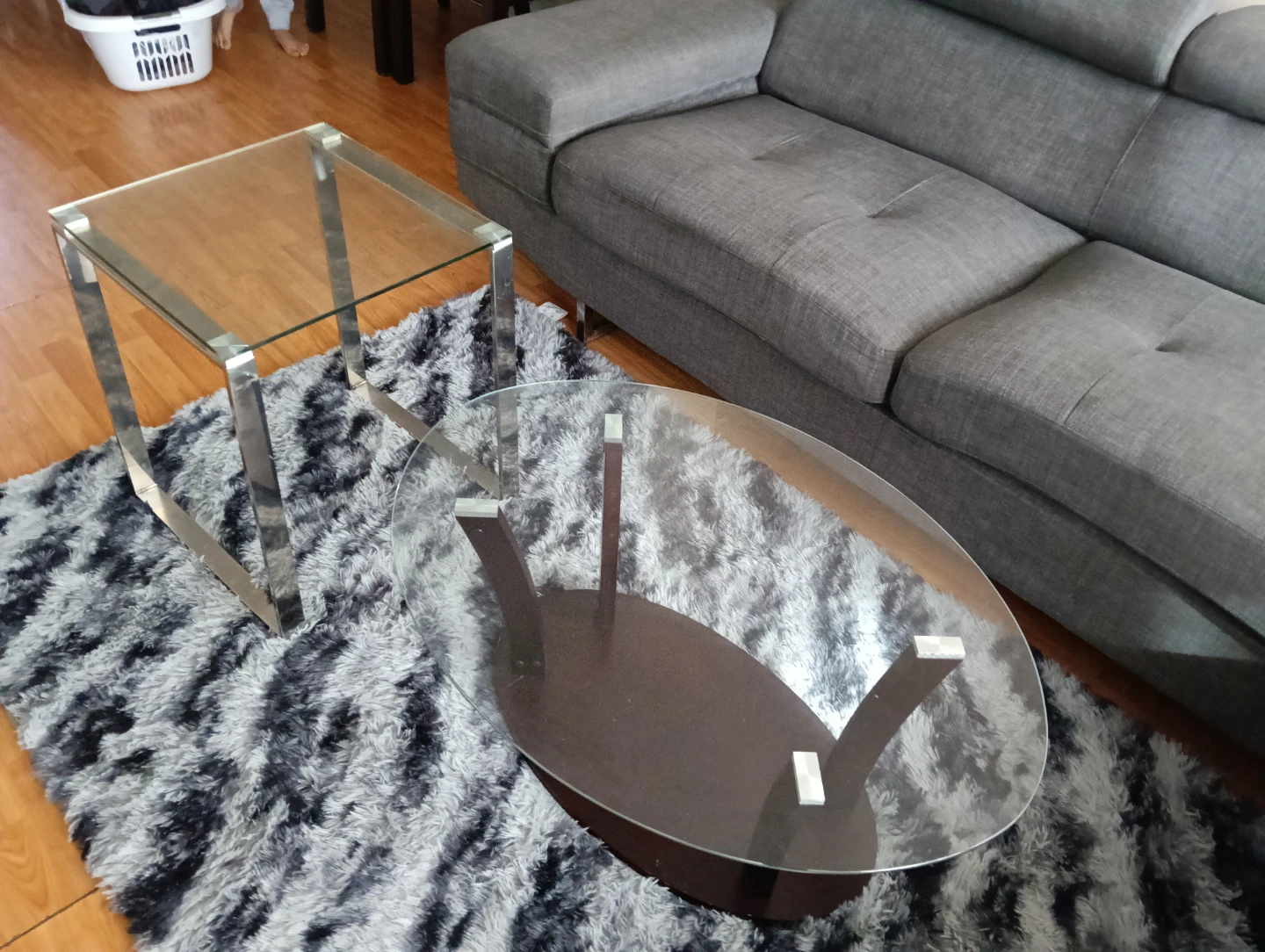 TV table and glass round top table - photo 2