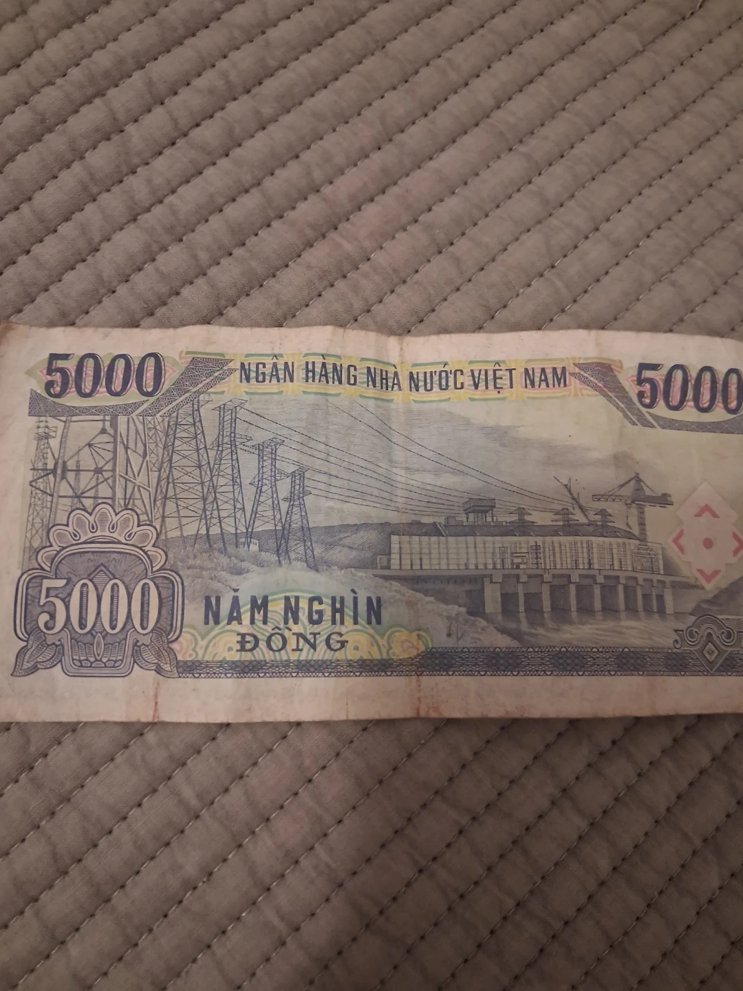 Vietnam 5000 Dong Banknote - photo 2